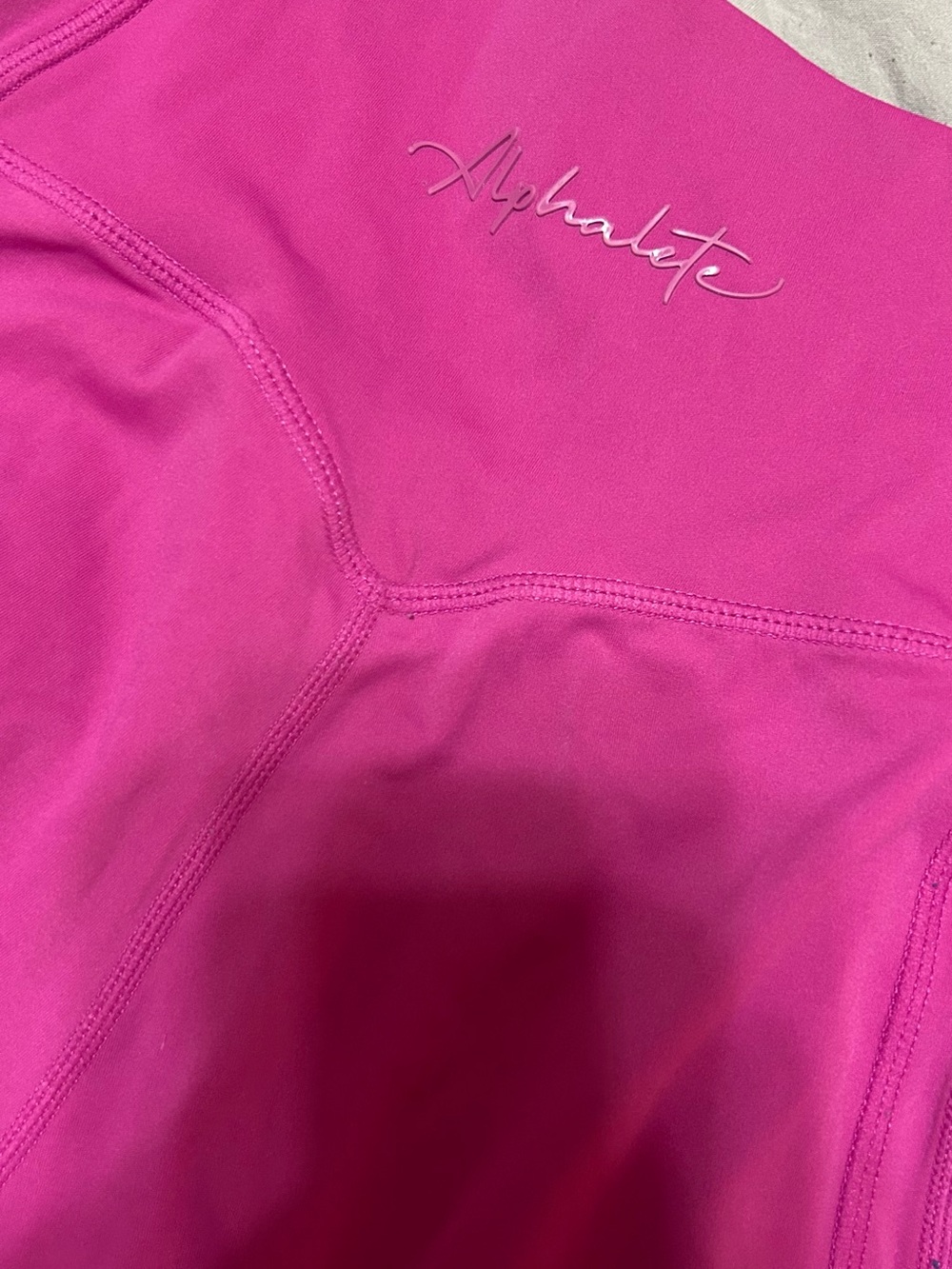 Alphalete Fuchsia Performance leggings